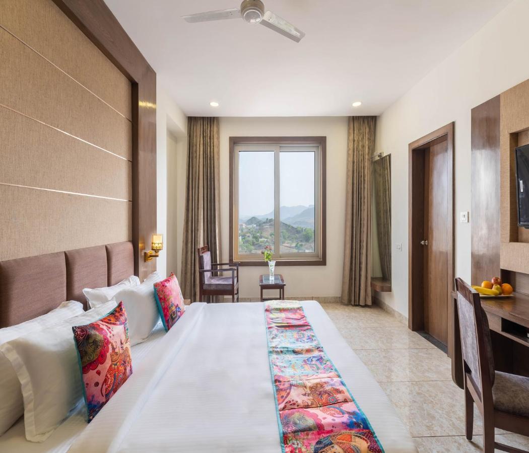 Pandora Grand Udaipur Hotel Bagian luar foto