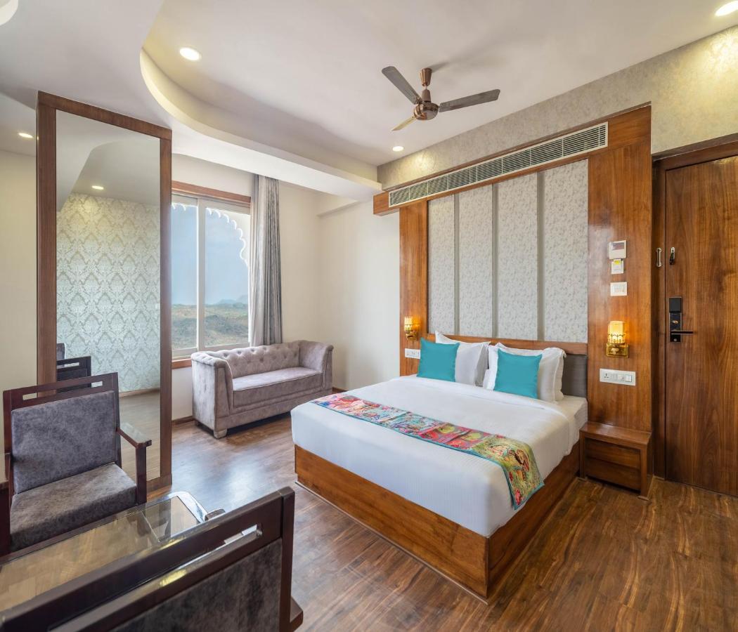 Pandora Grand Udaipur Hotel Bagian luar foto