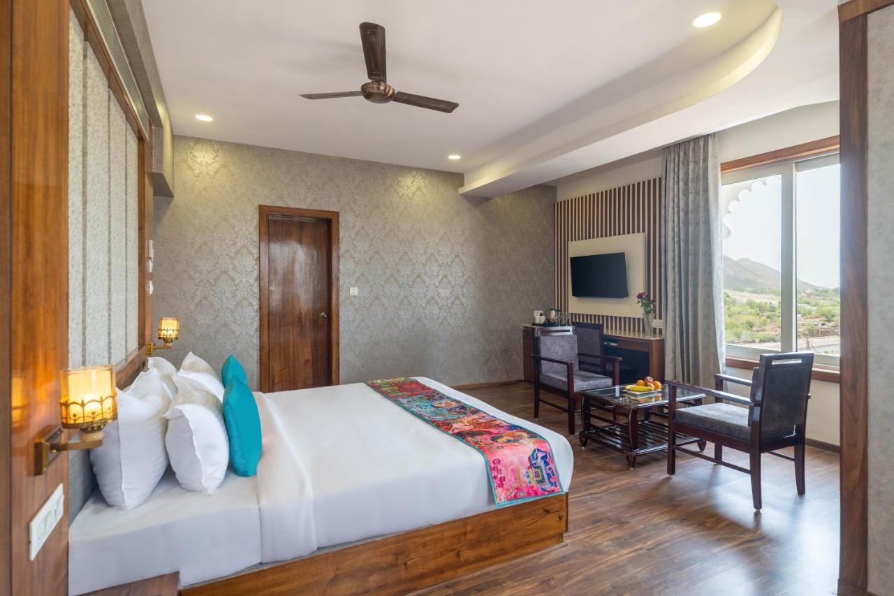 Pandora Grand Udaipur Hotel Bagian luar foto