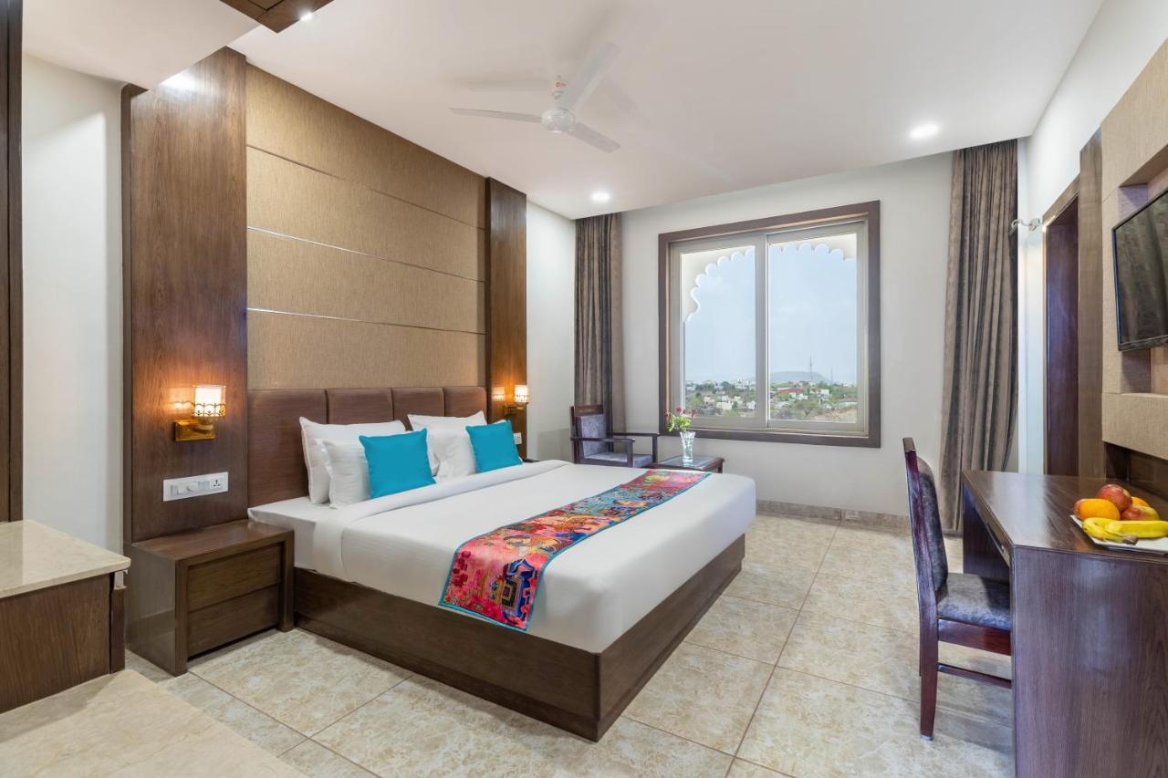 Pandora Grand Udaipur Hotel Bagian luar foto