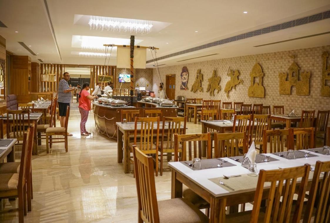 Pandora Grand Udaipur Hotel Bagian luar foto